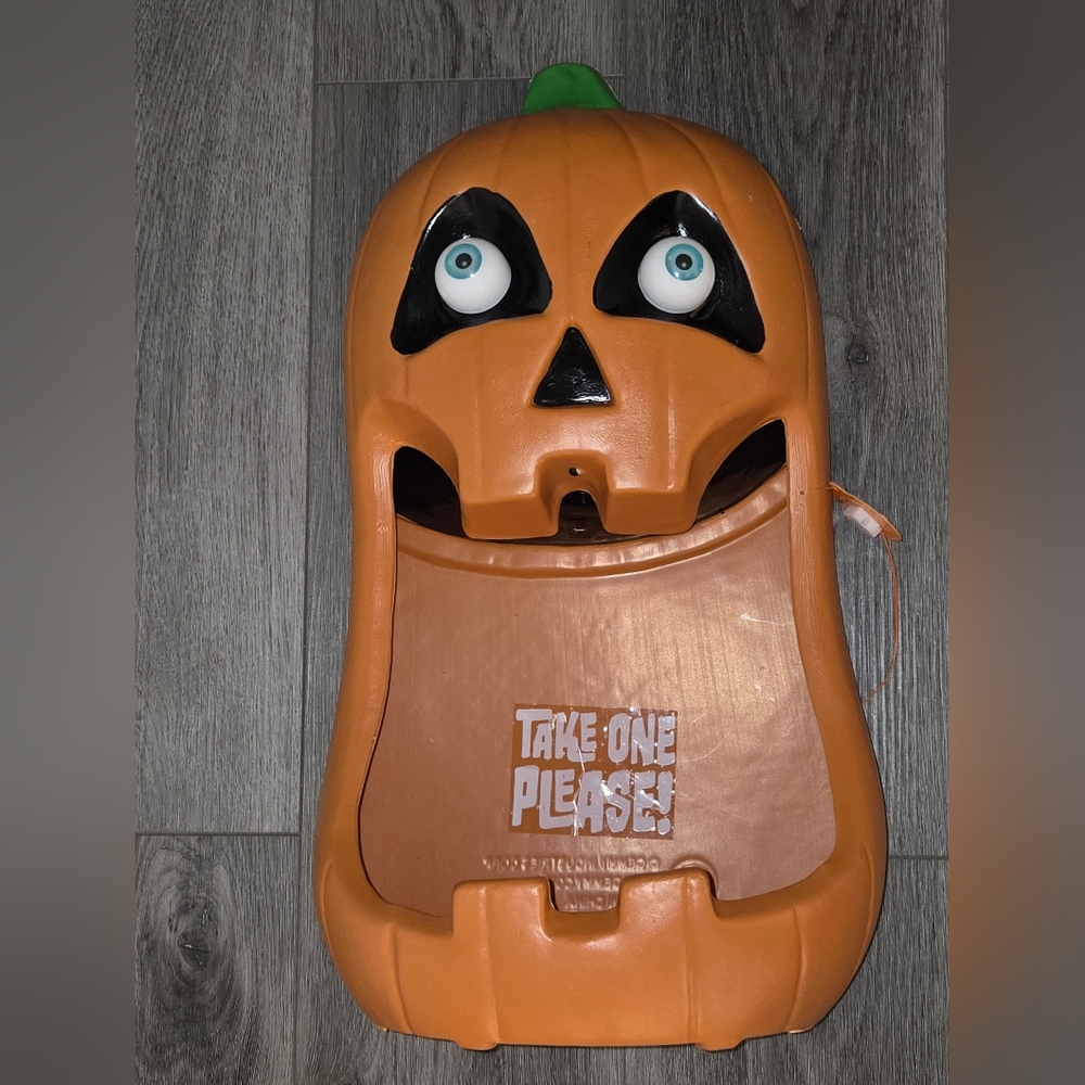 New Animated Talking Spooky Village Jack-O'-Lantern Candy Bowl, Light-up